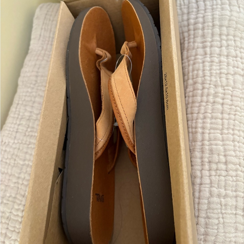 Teva Tan Flip-Flop Sandals - Picture 9 of 11